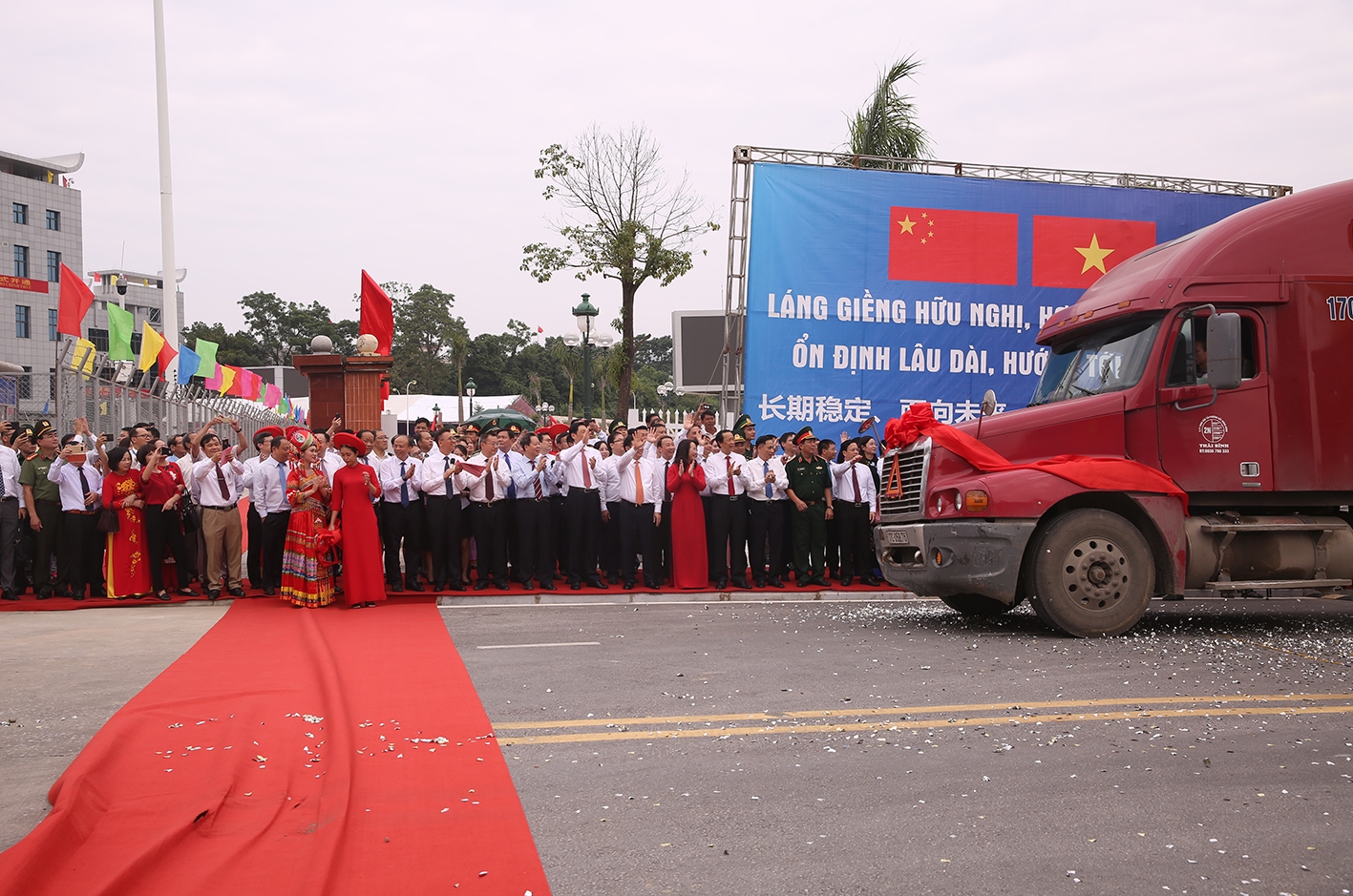 Khai trương cặp cửa khẩu song phương với Trung Quốc tại Lạng Sơn
