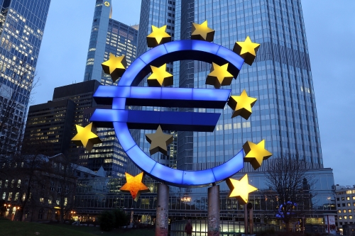 ECB có quyết định nới lỏng định lượng vào ngày mai?