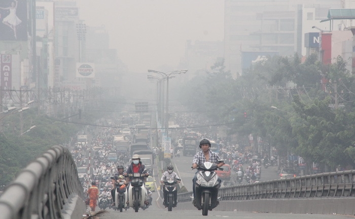 Làm gì để bảo vệ sức khỏe khi không khí ô nhiễm và nhiều bụi mịn?