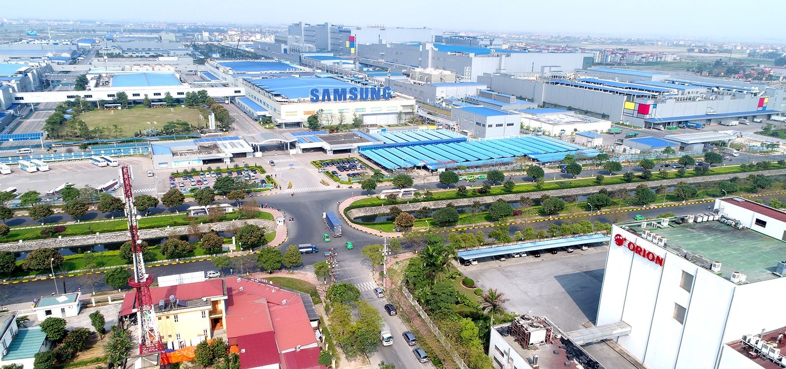 Nhà đầu tư nước ngoài 'ùn ùn' đổ vào Việt Nam: Bất động sản công nghiệp hưởng lợi