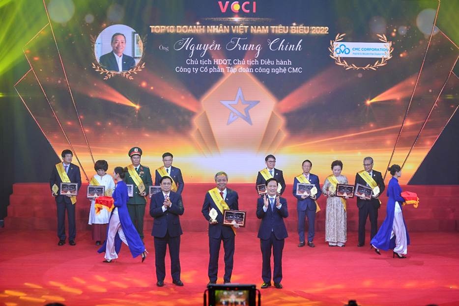 Chủ tịch Tập đoàn Công nghệ CMC được vinh danh Doanh nhân Việt Nam tiêu biểu năm 2022