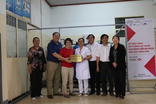 HSBC Việt Nam và VCF hỗ trợ chăm sóc sức khỏe cho người dân