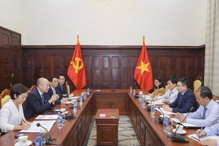 Phó Thống đốc Phạm Thanh Hà tiếp Phó Chủ tịch kiêm Tổng Giám đốc UOB