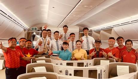 vietnam airlines bo tri sieu may bay boeing 787 10 don doan the thao viet nam