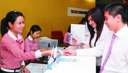 Techcombank: Ngân hàng Quản lý tiền tệ tốt nhất Việt Nam 2013