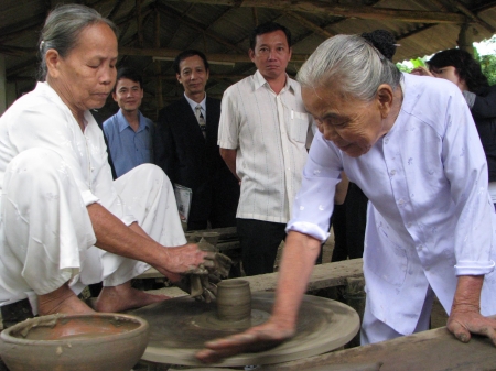 Festival Nghề truyền thống Huế 2013: Tôn vinh tinh hoa nghề Việt