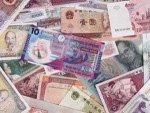 Châu Á tăng dự trữ ngoại tệ lên 240 tỷ USD