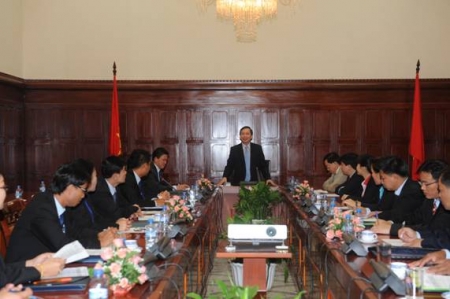 Ngành Ngân hàng Việt Nam và Lào tăng cường quan hệ hợp tác