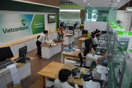 Vietcombank triển khai dịch vụ thu hộ tiền điện tại TP.HCM
