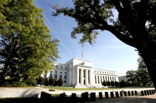 Fed giữ nguyên lãi suất dù quan ngại về thị trường toàn cầu