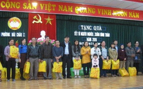 BIDV Đà Nẵng trao quà tết cho người nghèo