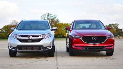 Giá lăn bánh Mazda CX-5 và Honda CR-V trong năm 2018