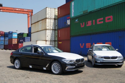 BMW 5-Series thế hệ mới giá từ 2,389 tỷ đồng cập cảng Việt Nam