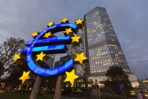 ECB được dự báo sẽ trì hoãn tăng lãi suất