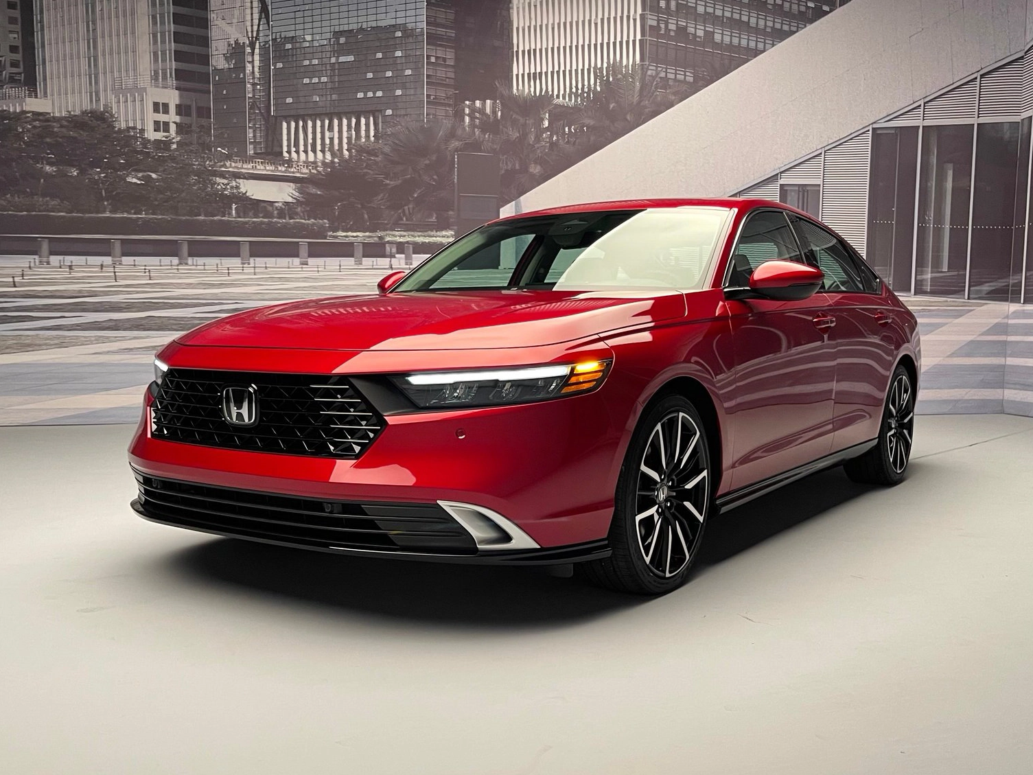 Honda Accord 2023 có giá từ khoảng 666 triệu đồng