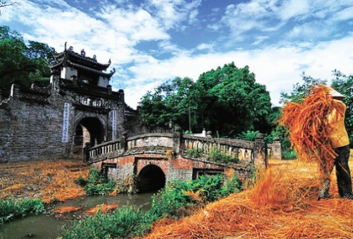 Những cổng làng nổi tiếng Việt Nam