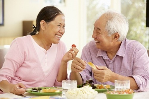 Phụ nữ châu Á lo ngại sức khỏe suy yếu lúc về già