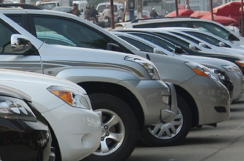 Doanh số ô tô tụt giảm mạnh trong tháng 2