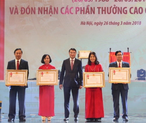 Thống đốc Lê Minh Hưng chúc mừng Agribank nhân kỉ niệm 30 năm ngày thành lập