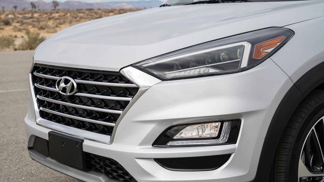 https://cdn.thoibaonganhang.vn/stores/news_dataimages/thanhlm/032018/30/09/2019-hyundai-tucson-10-15381720180330090747.8775890.jpg