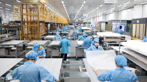 Trung Quốc: Sản lượng công nghiệp tăng trưởng chậm nhất trong 17 năm