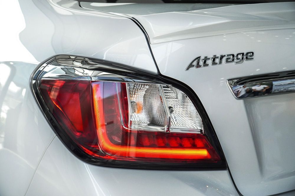 Mitsubishi Attrage CVT 2020 giá 460 triệu đồng có gì?