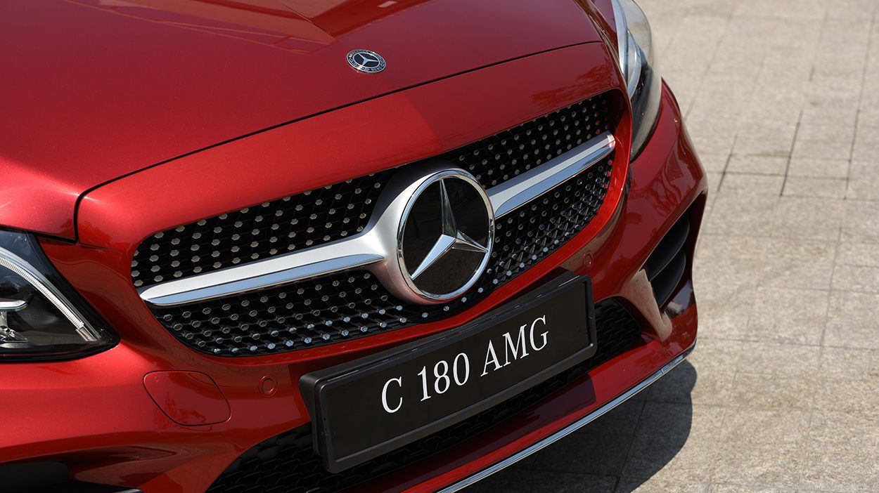 mercedes benz c180 amg gia 1499 ty dong co gi