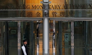 Hồng Kông tăng lãi suất thêm 25 điểm cơ bản