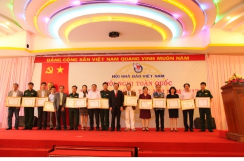 Luật Báo chí 2016 và quy định đạo đức nghề nghiệp của người làm báo Việt Nam