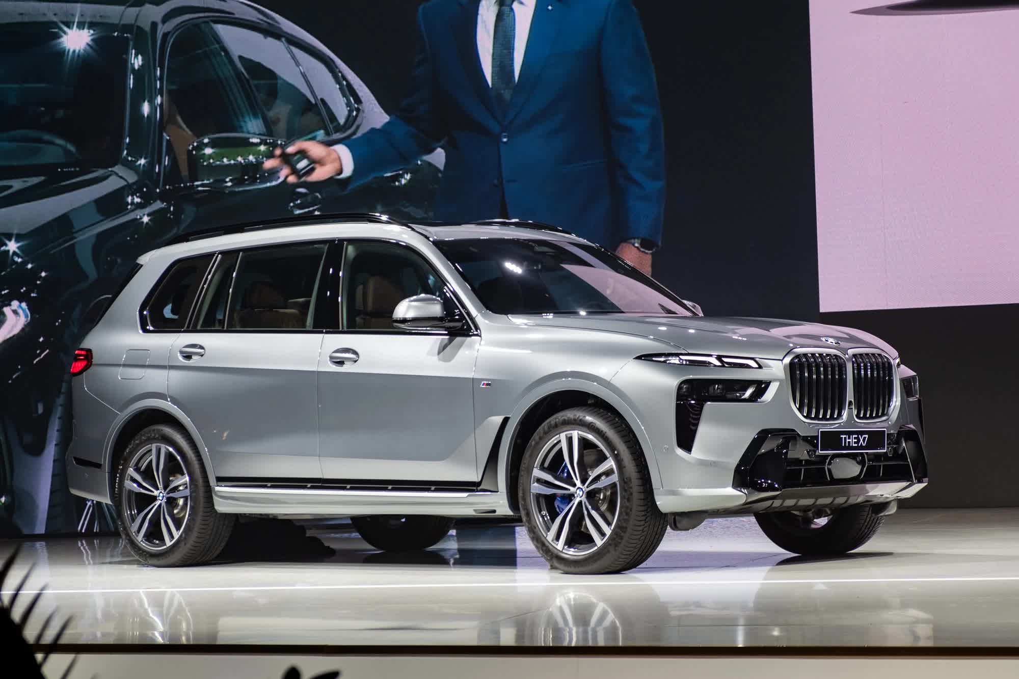 BMW i7, X7, 7-Series và 8-Series mới đồng loạt ra mắt Việt Nam