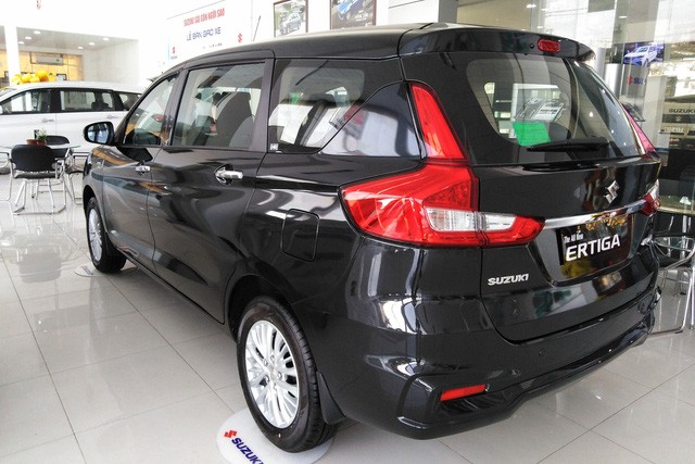 Suzuki Ertiga giảm giá kỷ lục