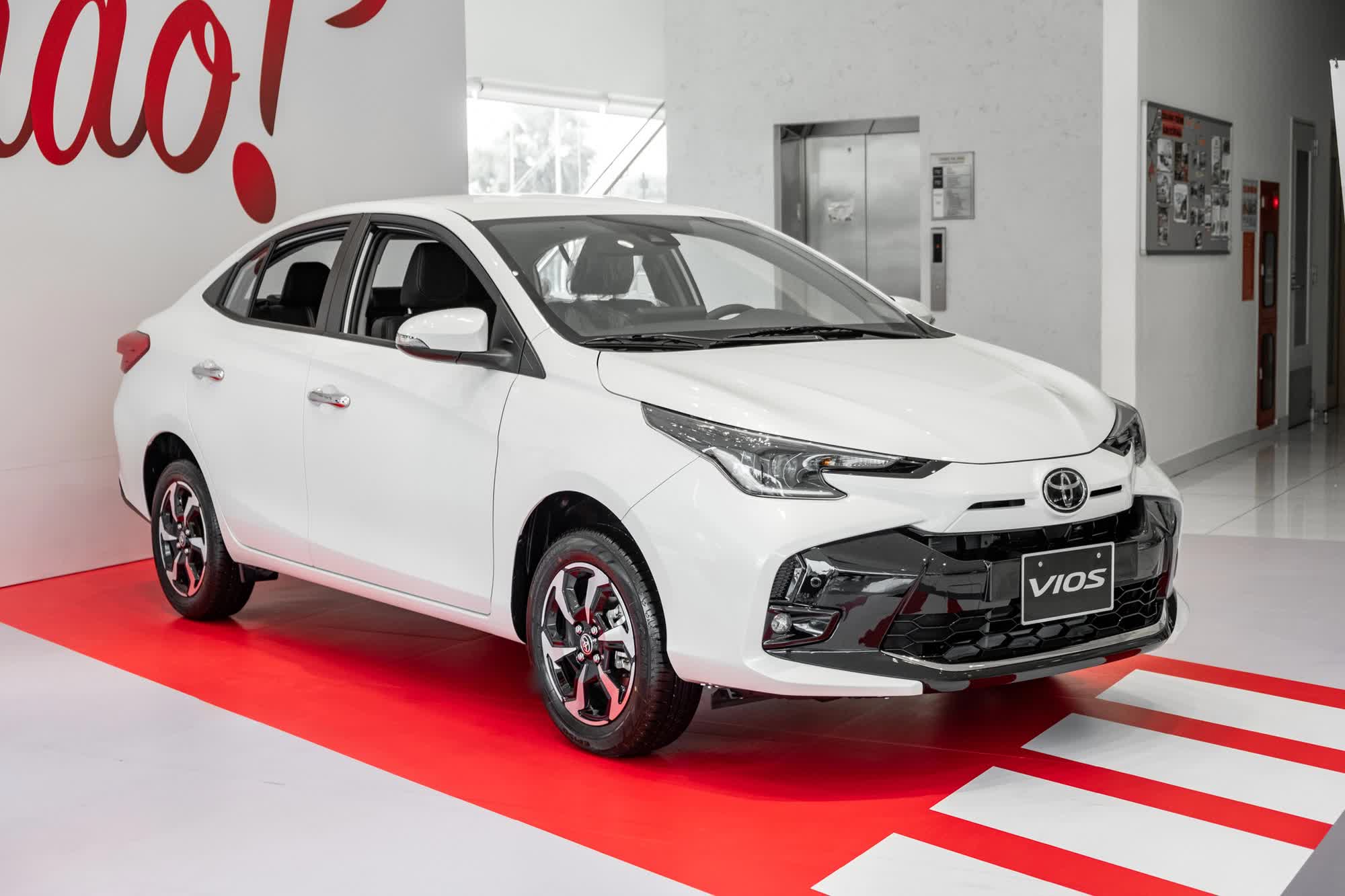 https://cdn.thoibaonganhang.vn/stores/news_dataimages/thanhlm/052023/11/07/toyota-vios-2023-co-gia-ban-tu-479-trieu-dong-23-.8157.jpg