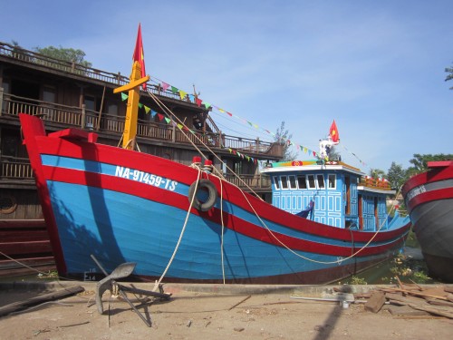 Tàu cá vay vốn theo NĐ 67 của Nghệ An chuẩn bị ra khơi