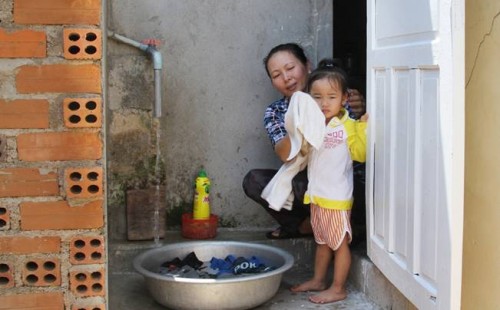 Niềm vui trên xã đảo Cam Bình