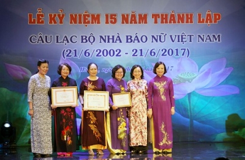 Kỷ niệm 15 năm thành lập Câu lạc bộ Nhà báo nữ Việt Nam