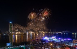 Lễ hội pháo hoa quốc tế Đà Nẵng: Sắc màu “phép thuật” ánh sáng
