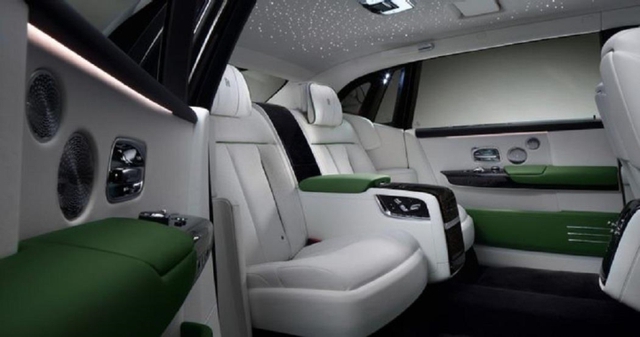 Nội thất của Rolls-Royce Phantom 2023 có gì?