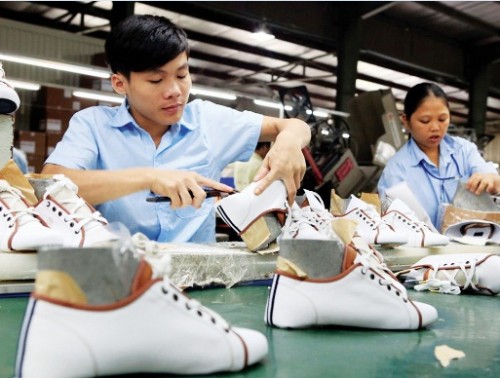 Da giày Việt vẫn yếu ở sân nhà