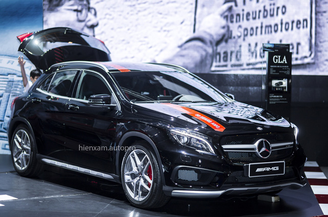 Cận cảnh Mercedes-Benz GLA 45 AMG giá 2,279 tỉ đồng - Ảnh 1.