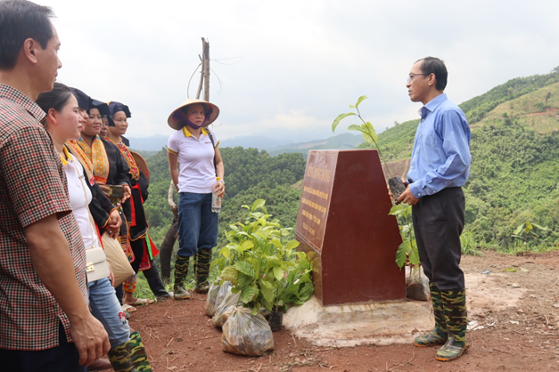 Công đoàn Ngân hàng Quảng Ninh tổ chức trồng rừng tại xã Lương Mông, huyện Ba Chẽ