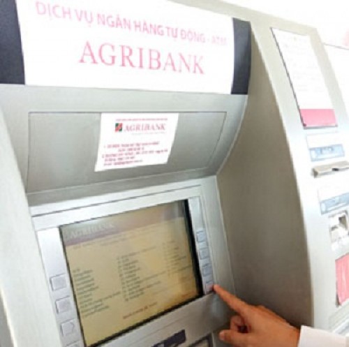 Dễ dàng chuyển khoản liên ngân hàng qua hệ thống ATM của Agribank