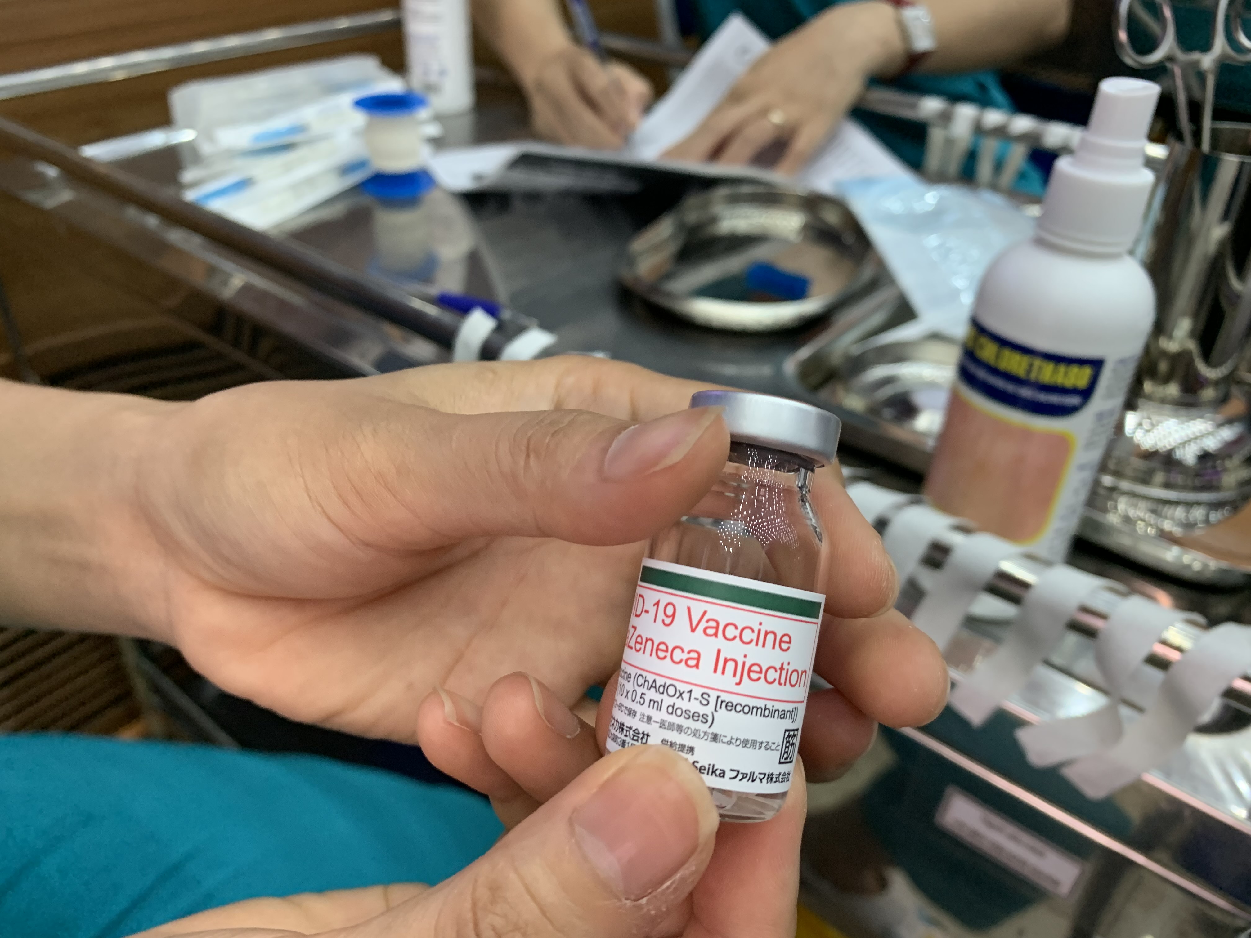 Thêm 1,18 triệu liều vắc-xin COVID-19 về Việt Nam