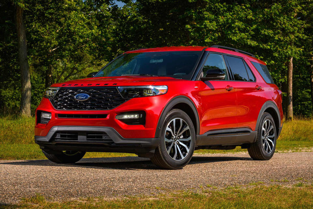 ford explorer bo sung phien ban ngoai that the thao