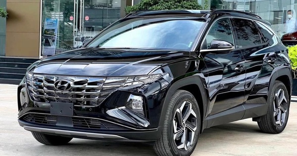 Hyundai Tucson giảm giá hơn 30 triệu đồng tại đại lý