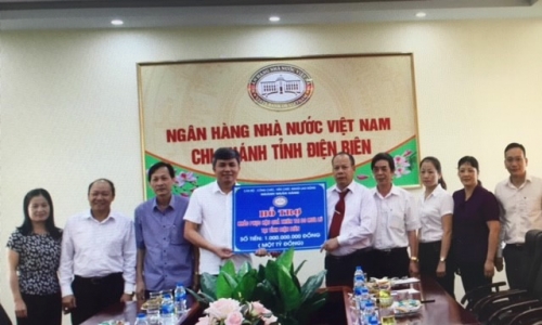 Ngành Ngân hàng ủng hộ đồng bào bị thiệt hại do mưa lũ tại tỉnh Điện Biên, Hòa Bình và Sơn La