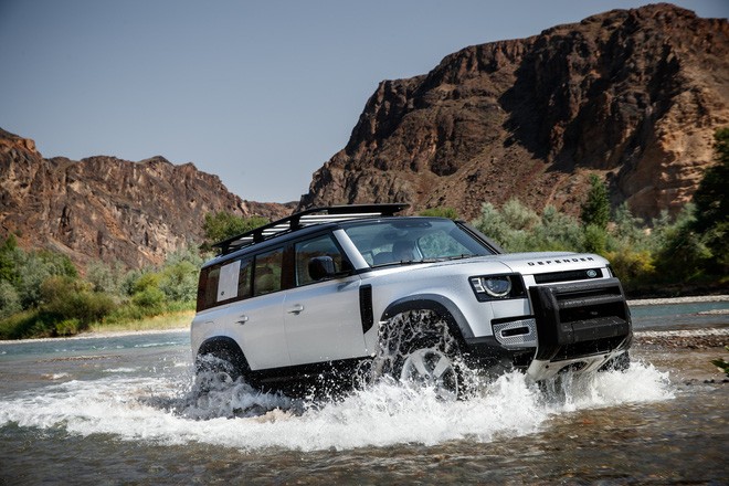 Land Rover Defender 2020 trình làng với giá từ dưới 4 tỷ đồng
