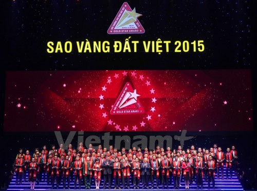 200 DN được vinh danh tại Lễ trao giải Sao Vàng Đất Việt 2015