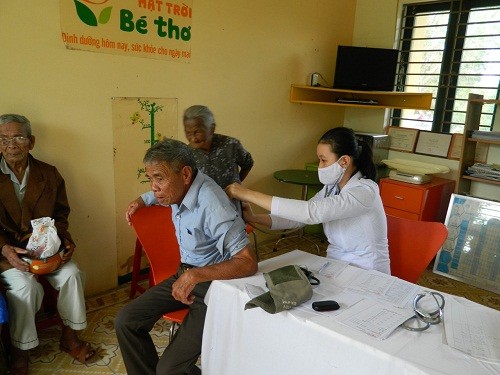 Prudential Việt Nam tài trợ khám và cấp phát thuốc cho người nghèo