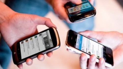 Dịch vụ giá trị gia tăng trên điện thoại di động: Người tiêu dùng cần cẩn trọng