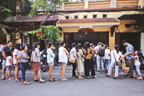 Phở chờ và văn hóa ẩm thực người Hà Nội